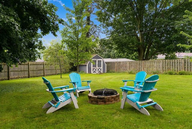 815 W 24th Street, Holland, MI 49423