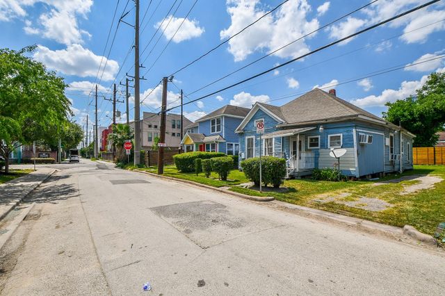 1318 Cleveland Street, Houston, TX 77019