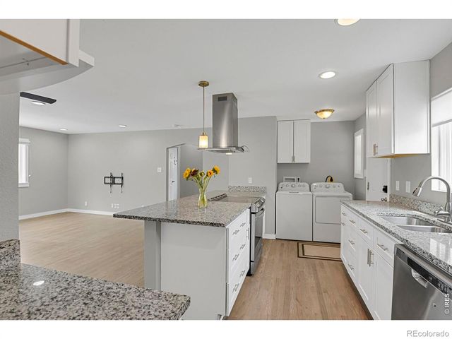 1216 Kingston Street, Aurora, CO 80010