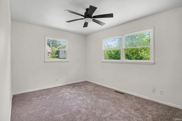 676 Milwaukee Avenue, Elkhart, IN 46514
