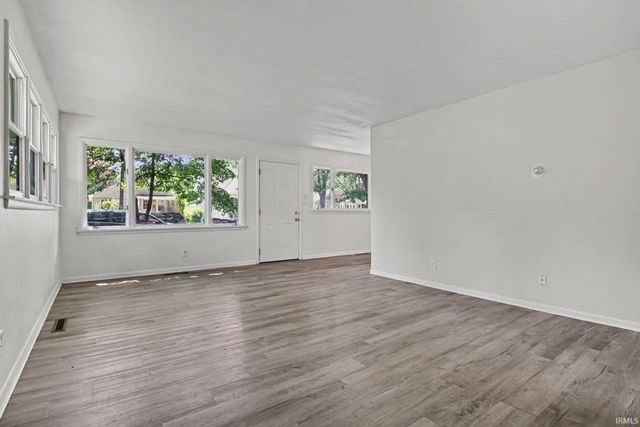 676 Milwaukee Avenue, Elkhart, IN 46514