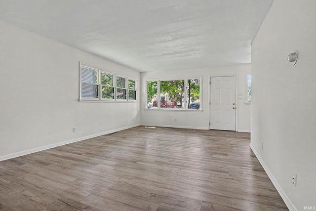 676 Milwaukee Avenue, Elkhart, IN 46514