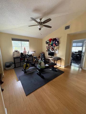 2000 NW 99th Way, Sunrise, FL 33322