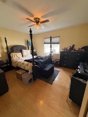 2000 NW 99th Way, Sunrise, FL 33322