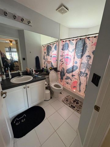 2000 NW 99th Way, Sunrise, FL 33322