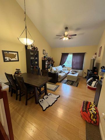 2000 NW 99th Way, Sunrise, FL 33322