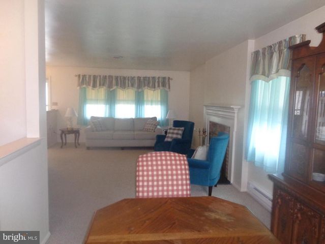 130 DORCHESTER DR, Southampton, NJ 08088