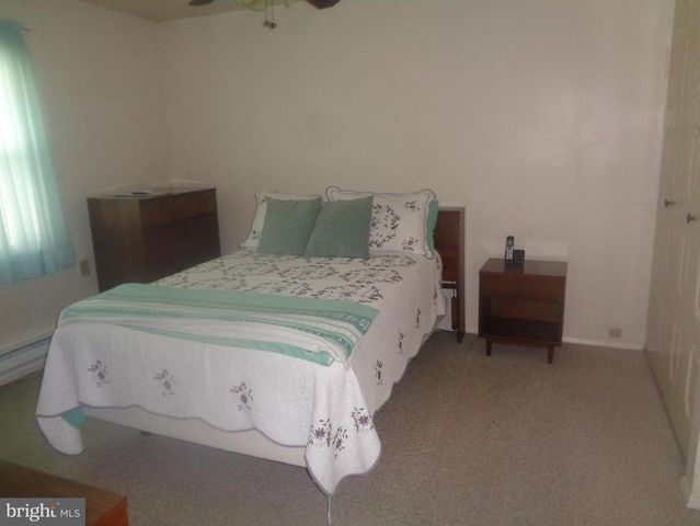 130 DORCHESTER DR, Southampton, NJ 08088