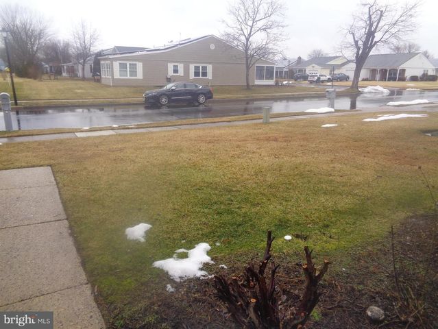 130 DORCHESTER DR, Southampton, NJ 08088