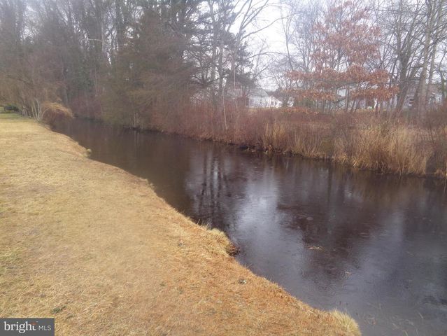 130 DORCHESTER DR, Southampton, NJ 08088