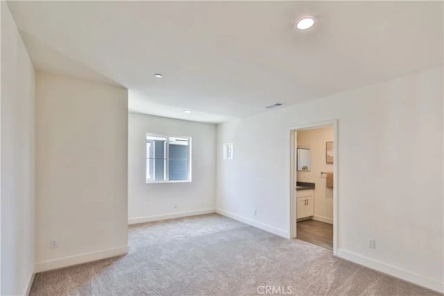 6836 Whitman Avenue, Van Nuys, CA 91406