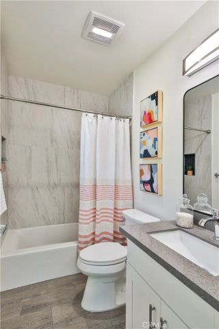 6836 Whitman Avenue, Van Nuys, CA 91406