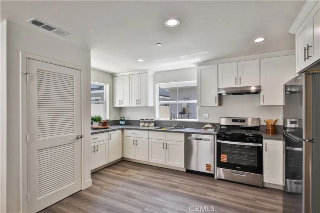 6836 Whitman Avenue, Van Nuys, CA 91406