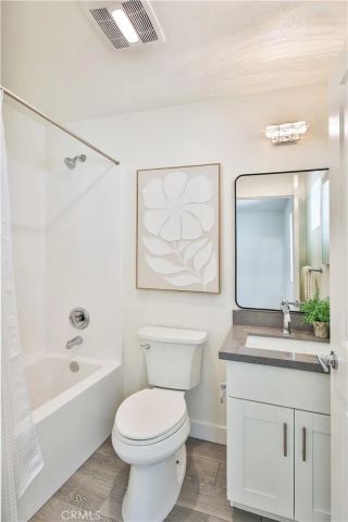 6836 Whitman Avenue, Van Nuys, CA 91406