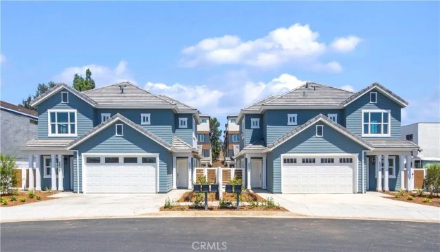 6836 Whitman Avenue, Van Nuys, CA 91406