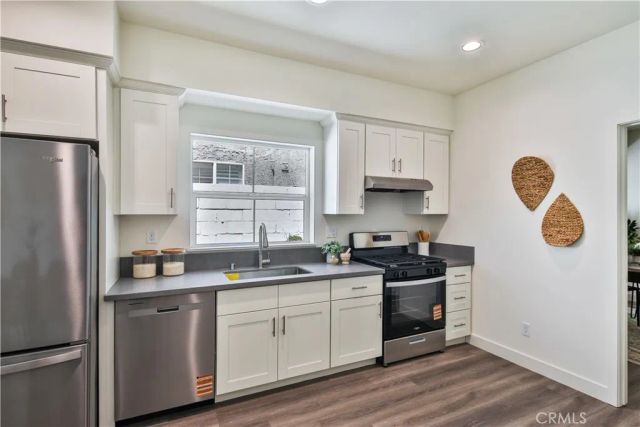 6836 Whitman Avenue, Van Nuys, CA 91406