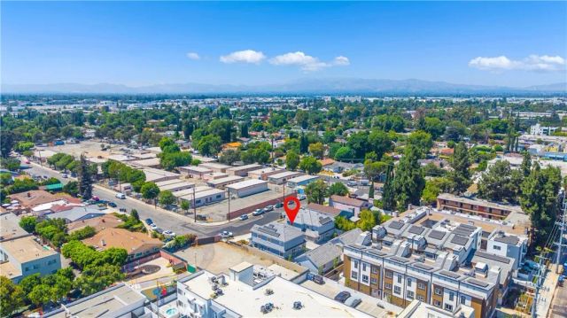 6836 Whitman Avenue, Van Nuys, CA 91406