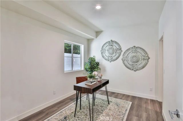 6836 Whitman Avenue, Van Nuys, CA 91406