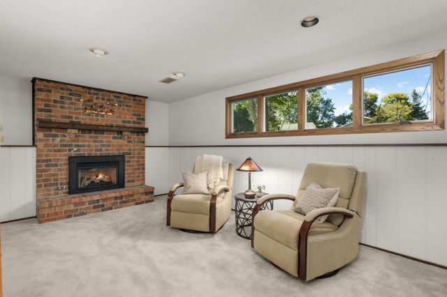 6624 Edgemont Boulevard N, Brooklyn Park, MN 55428