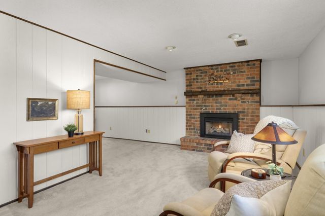 6624 Edgemont Boulevard N, Brooklyn Park, MN 55428