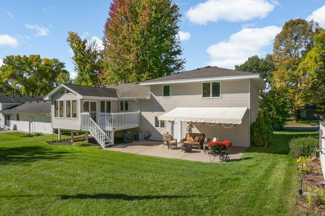6624 Edgemont Boulevard N, Brooklyn Park, MN 55428
