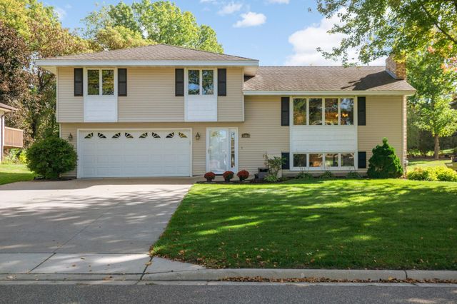 6624 Edgemont Boulevard N, Brooklyn Park, MN 55428