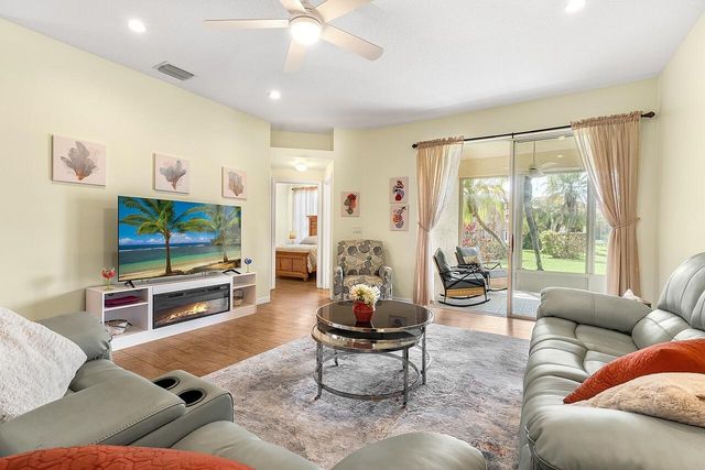 851 NW Sorrento Lane, Port St. Lucie, Port St Lucie, FL 34986