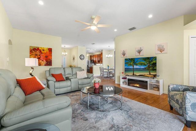 851 NW Sorrento Lane, Port St. Lucie, Port St Lucie, FL 34986