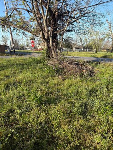 1826 Dewalt Street, Houston, TX 77088