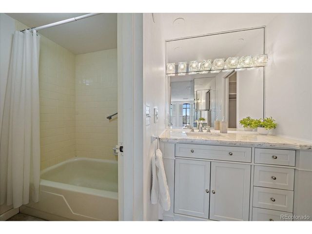 3131 E Alameda Ave 706, Denver, CO 80209