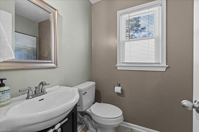 925 Lockspur CRES, Newport News, VA 23608