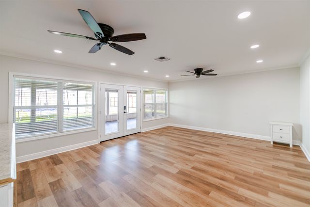 301 Estate Dr, Houma, LA 70364