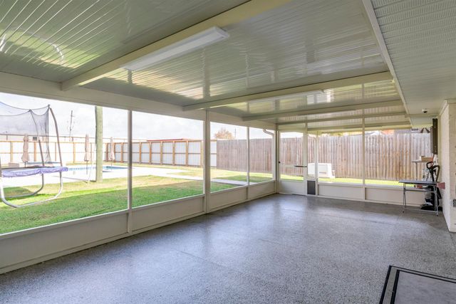 301 Estate Dr, Houma, LA 70364