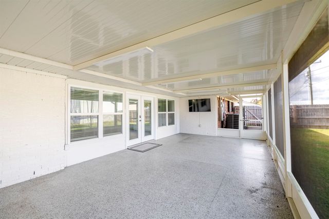 301 Estate Dr, Houma, LA 70364