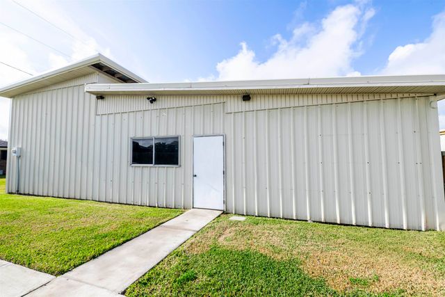 301 Estate Dr, Houma, LA 70364