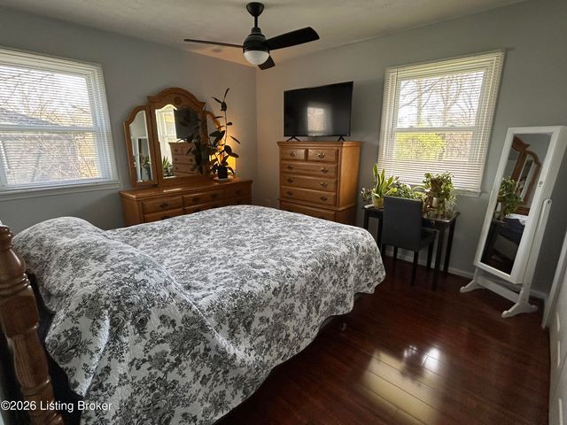 12516 Farmbrook Dr, Louisville, KY 40243