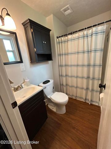 12516 Farmbrook Dr, Louisville, KY 40243