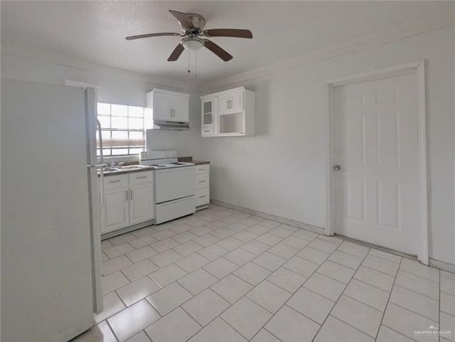 8014 N Lopez Street, Rio Grande City, TX 78582