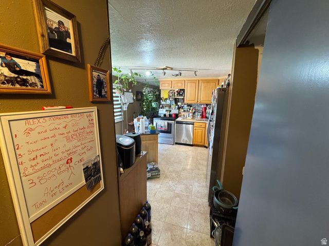 288 W 1300 N, Sunset, UT 84015