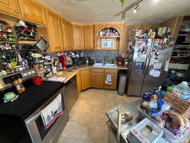288 W 1300 N, Sunset, UT 84015