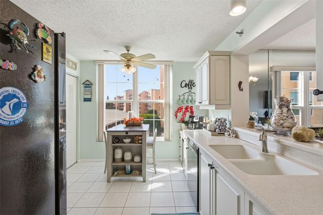 4530 PINEBROOK CIRCLE 301, Bradenton, FL 34209