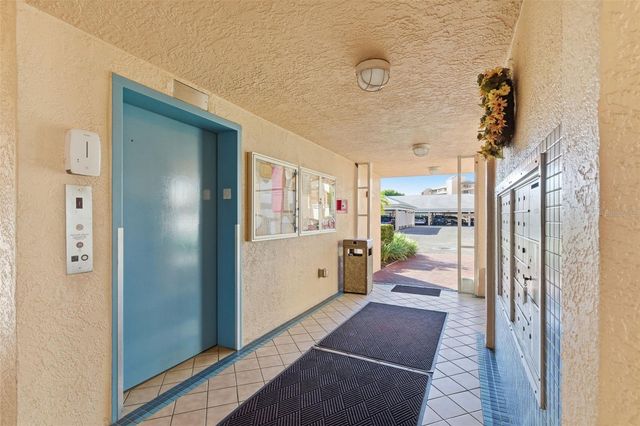 4530 PINEBROOK CIRCLE 301, Bradenton, FL 34209