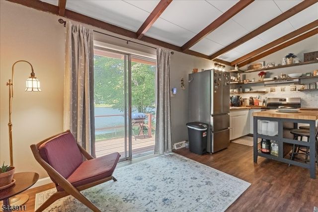 907 Plymouth Lake Dr, Stillwater Twp., NJ 07860