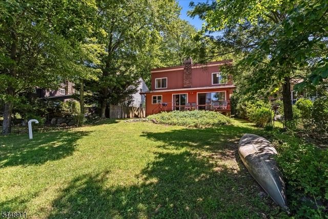 907 Plymouth Lake Dr, Stillwater Twp., NJ 07860