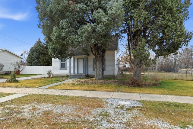 9 S 200 W, Smithfield, UT 84335