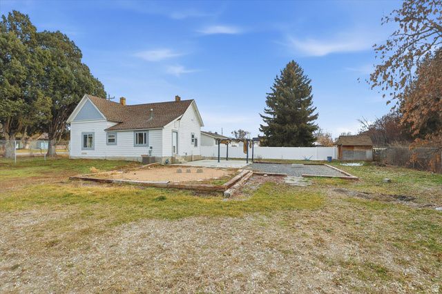 9 S 200 W, Smithfield, UT 84335