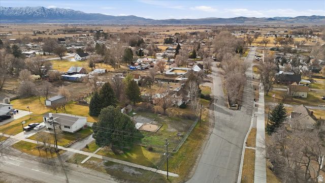 9 S 200 W, Smithfield, UT 84335