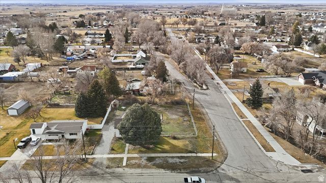 9 S 200 W, Smithfield, UT 84335