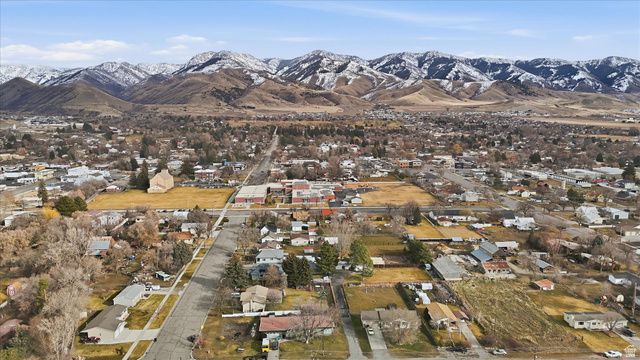 9 S 200 W, Smithfield, UT 84335