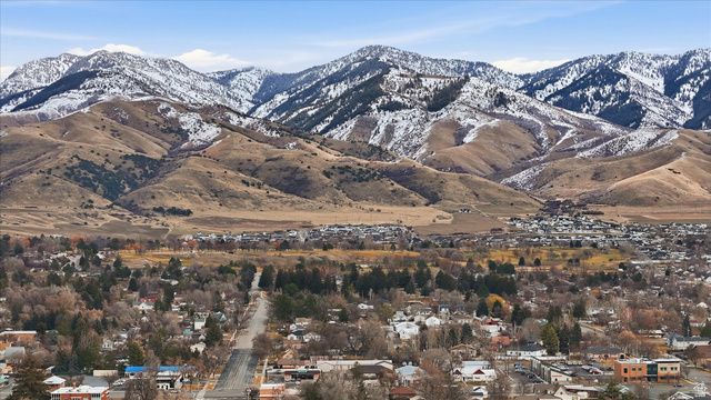 9 S 200 W, Smithfield, UT 84335